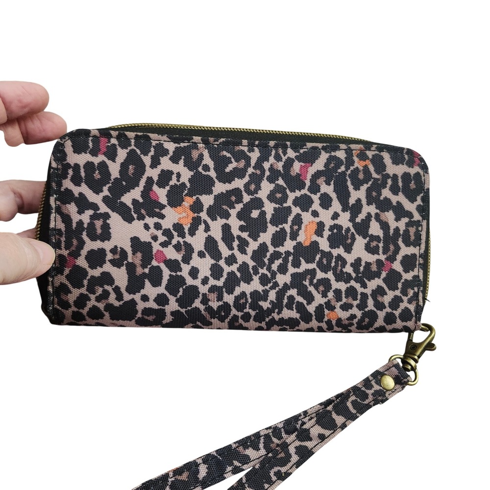 Travelon RFID Blocking Leopard Print Canvas Zip Around Wristlet Wallet Tan Black